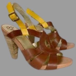 Seychelles Sandals With Wood Heels Sz9